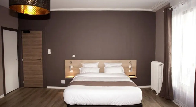 Hotel des voyageurs, Boek Hotel Vandieres 