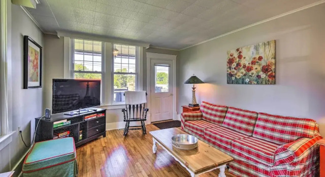 Cozy Damascus Cottage w/ Porch & Trail Access!, Reserva ahora Casa o chalet Damascus Virginia