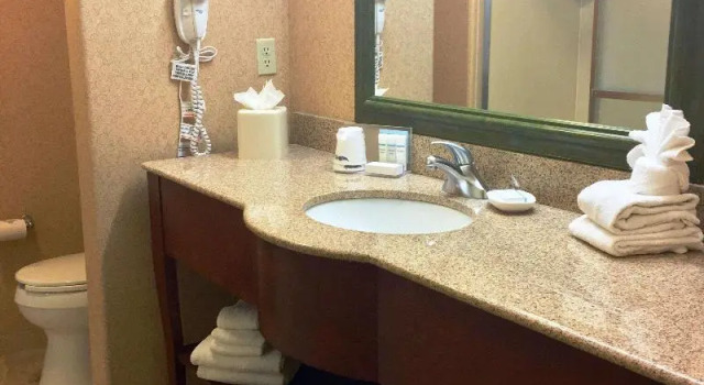 Студия Hampton Inn Hays-North of I-70