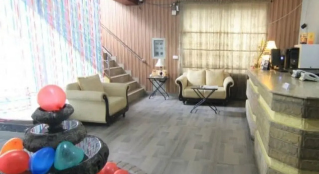 Safari Hotel Mall Road, Rezervasyon Otel Lahor Pakistan, Fortress Square yakınında
