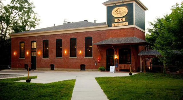 The Common Man Inn & Restaurant, Prenota Hotel Claremont Stati Uniti