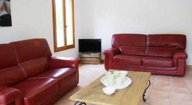Captivating Holiday Home in Les Vans with Pool, Забронировать Дом для отпуска Виллы Овернь-Рона-Альпы, Вилла