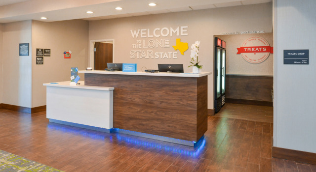 Hampton Inn and Suites Port Aransas, Забронировать Отель Порт-Аранзас Mustang Island