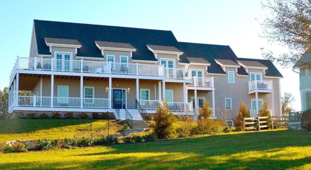 The Inn at Spring House, Забронировать Отель «постель и завтрак» Отели Нью-Шорхэм 3 звезды, рядом с Block Island Historical Society, 3*