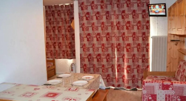 Appartement Les Menuires, 1 pièce, 4 personnes - FR-1-452-31