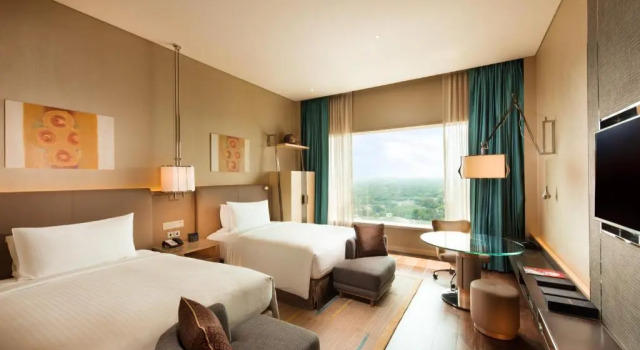 Двухместный номер Premier Conrad Pune by Hilton