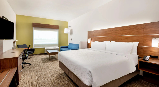 Четырёхместный номер Standard Holiday Inn Express & Suites - Punta Gorda by IHG