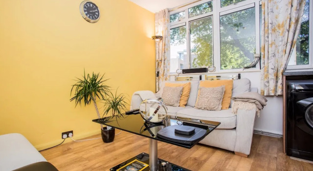 Maida Vale 1 Bedroom Apartment with a Balcony