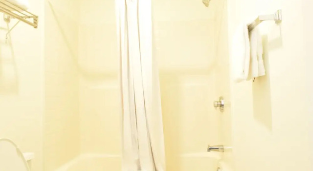 Номер Executive Hilltop Inn & Suites, near Foxwoods Casino