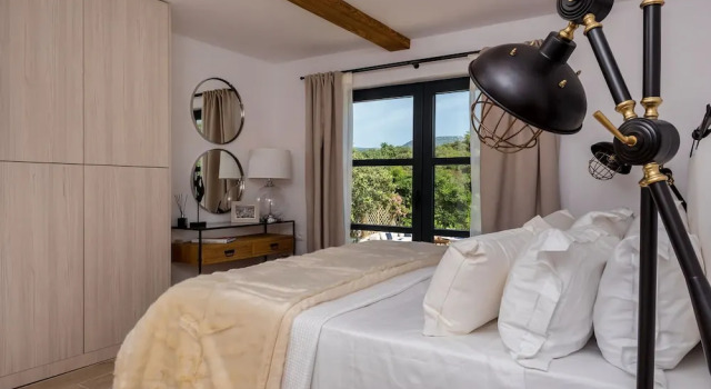 Beachfront Villa Feodora Grande, Prenota Villa Hotel a Croatian Islands con piscina, Piscina