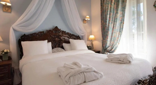 Maison dhôtes de charme La Rose de Ducey près du Mont Saint Michel, Забронировать Отель  