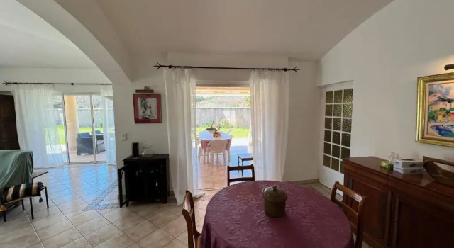 Коттедж Spacious Family House Near The Sea