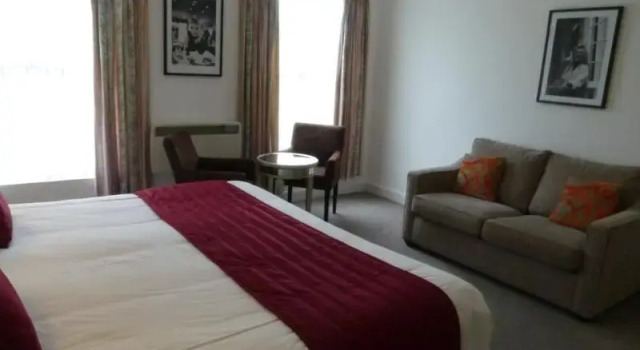 Номер Standard Beachcombers Hotel