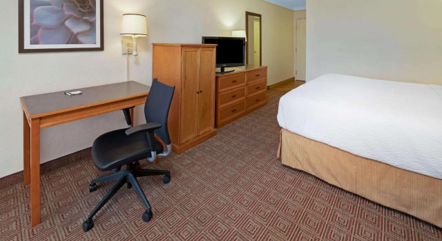 Двухместный номер La Quinta Inn & Suites by Wyndham Salt Lake City - Layton