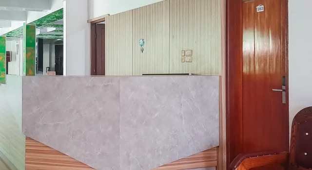 Urbanview Hotel Cendrawasih Lahat By RedDoorz, Rezerwuj Hotel Lahat Sumatra