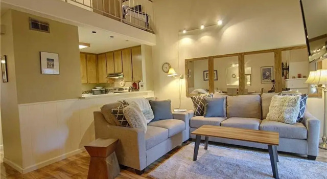 Remodeled and Stylish Carnelian Woods Condo #317, Забронировать Апартаменты/квартира Карнелиан-Бэй Норт-Лейк-Тахо