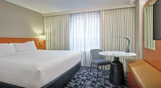 Двухместный люкс Modern с 2 комнатами Embassy Suites by Hilton Washington DC Convention Center