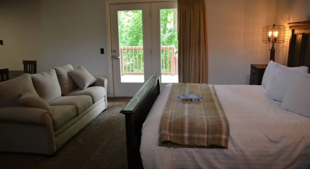 Люкс Executive The Retreat at Center Hill Lake