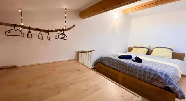 T2 avec terrasse arborée proche LOURMARIN, Rezerwuj Hotel Cadenet Luberon
