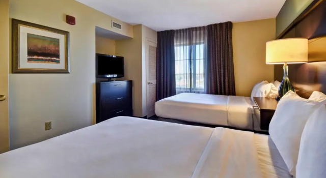 Люкс c 1 комнатой Staybridge Suites Madison - East by IHG