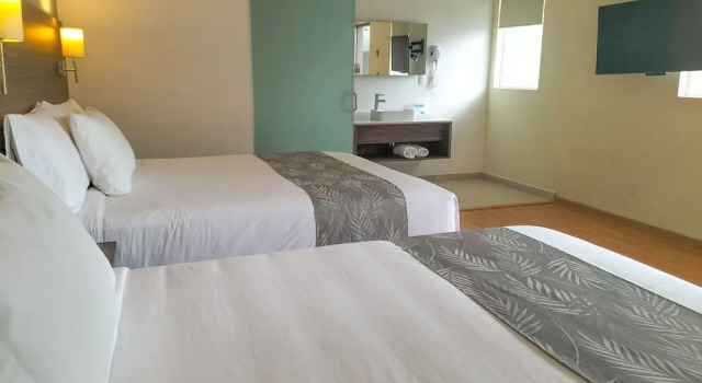 Superior Neljän hengen huone El Hotel