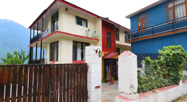 OYO 14249 Home Atithi Cottage, Забронировать Дом для отпуска Коттеджи Манали, Коттедж