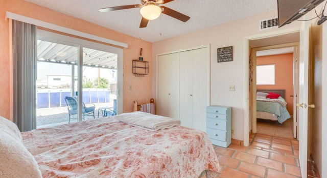 Home w/ Private Pool: 1 Mi to Lake Havasu, Забронировать Дом для отпуска Виллы Лейк-Хавасу-Сити, рядом с Национальный парк Лейк-Хавасу, Вилла