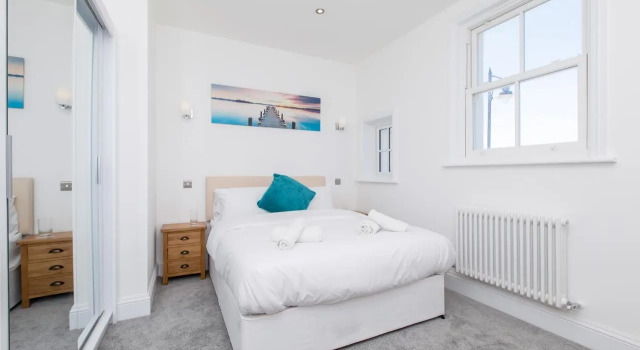 Marina Vista - Luxury Seafront Apartments