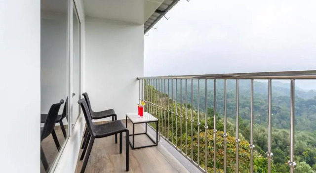 Люкс Ramee Wolkenburg Resort and Spa Munnar