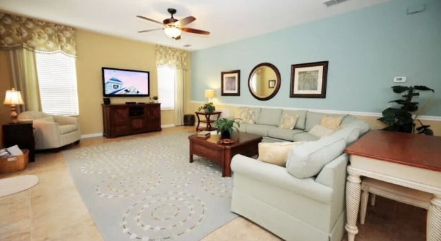 301 Las Fuentes Drive 6 Bedroom Home, Rezerwuj Dom wakacyjny Hotele w Kissimmee z basenem, Basen