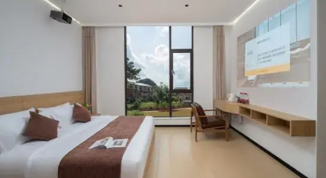 Люкс Luxury Yunting Huashe Garden Luxury Hotel (at Puzhehei Village Entrance Bus Station