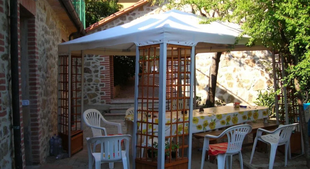 Provincial Holiday Home in Pacaino Umbria with Pool, Забронировать Отель Отели в центре Пачиано, в центре