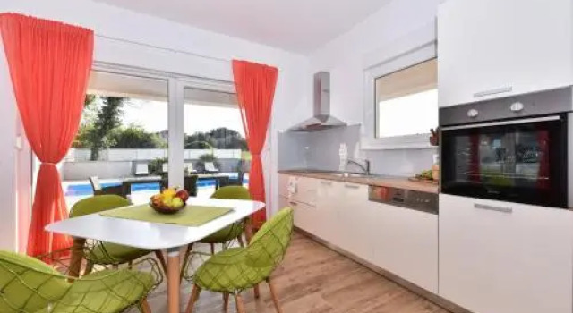 Crowonder Harbor Villa, Забронировать Вилла Отели Бибинье 4 звезды, 4*