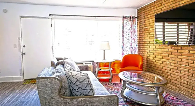 Двухместный люкс Deluxe с видом на бассейн District Hotel