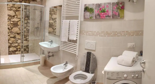 Апартаменты Appartamento grazioso in palazzina del 900: Verona