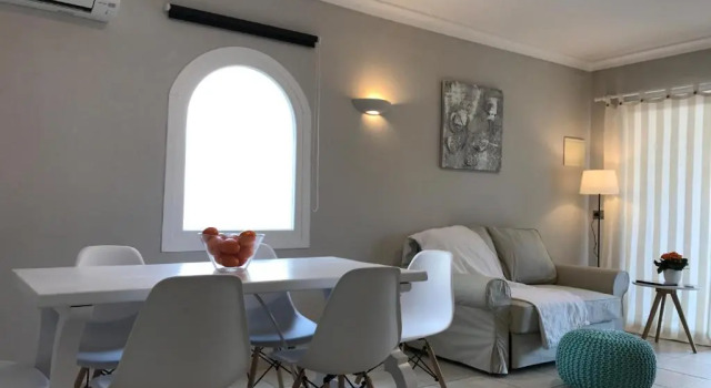 Apartament Neàpolis 2