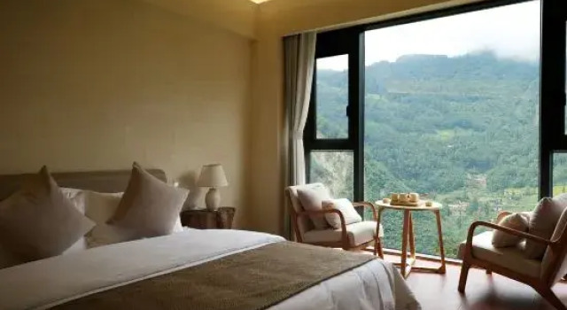 Люкс Deluxe Mountain Stream · Courtyard (Hailuogou Moxi Ancient Town Branch)