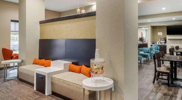 Четырёхместный номер Standard Sleep Inn & Suites Houston Westchase - Little Saigon