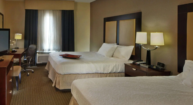 Четырёхместный номер Standard Hampton Inn & Suites Decatur