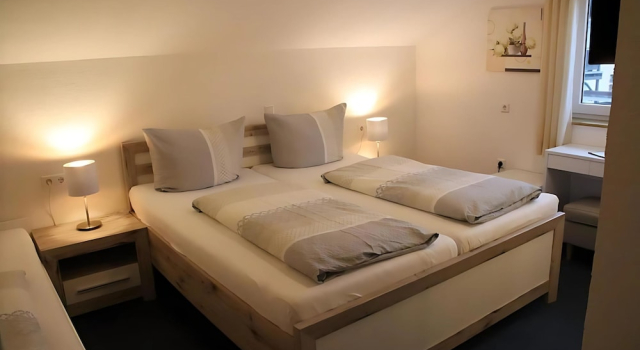 Трёхместный номер Comfort Gästehaus Elzblick II