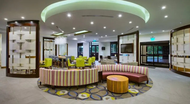 Кровать в общем номере SpringHill Suites by Marriott Wilmington Wrightsville Beach