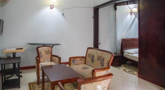 Апартаменты Oxford Royal Hotel
