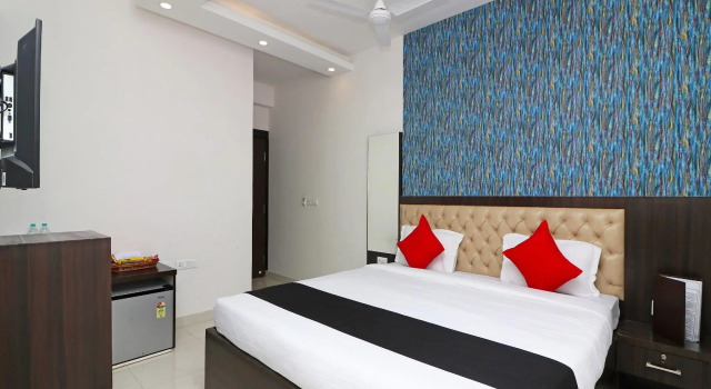 Capital O 14525 The Platinum Studio 50, Prenota Hotel Hotel a West Bengal con parcheggio, Parcheggio
