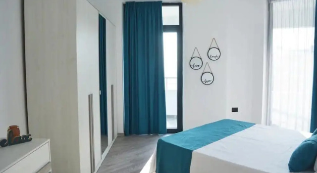 By the Sea Luxurious2, Rezerwuj Hotel Hotele w Durres County z parkingiem, Parking