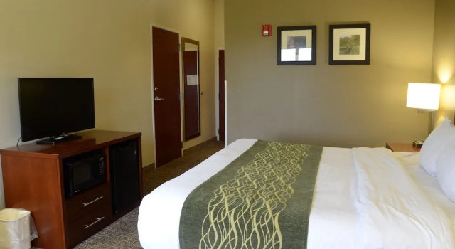 Двухместный люкс Comfort Inn & Suites Cave City