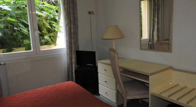 Auberge de La Brevenne, Prenota Ostello Hotel a Alvernia con parcheggio, Parcheggio