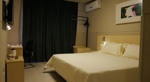 Jinjiang Inn Foshan Zumiao Qinren Road, Rezerwuj Hotel Foshan Foshan Area