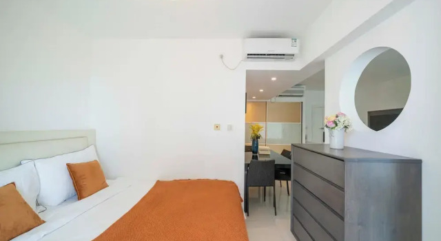 Апартаменты Tyms Xujiahui  Stylish 1BR APT