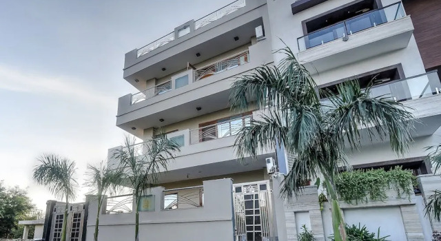 OYO 18254 Glorious Stayz