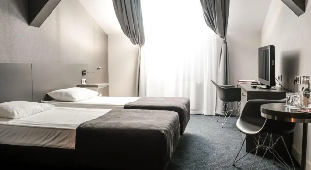 Hotel Europa Starachowice, Забронировать Курортный отель Отели Swietokrzyskie Moutains с бассейном, Бассейн